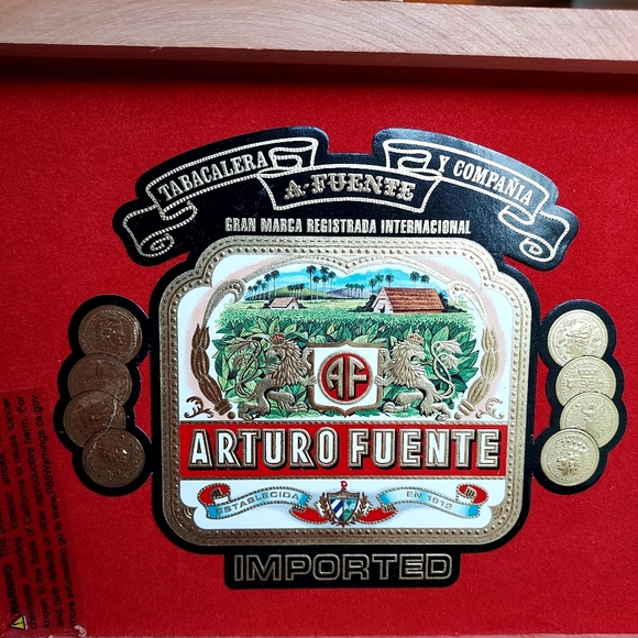 Arturo Fuente EMPTY wooden cigar box, hand made in Dominican Republic - Picture 7 of 12